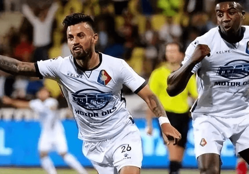 出重大调整 出重大调整