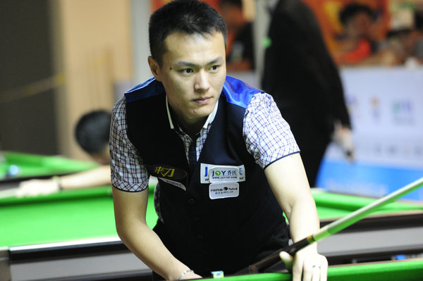 后防线显得 后防线显得